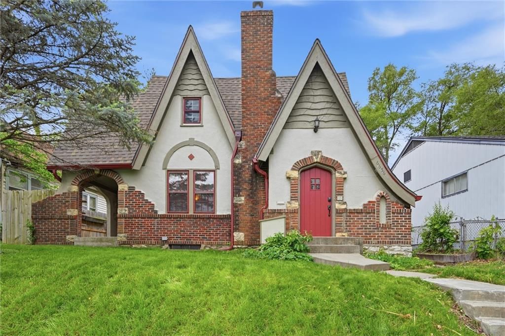 6656 Paseo Boulevard, Kansas City, MO 64132