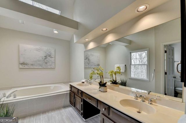 8155 Willow Tree Way, Alpharetta, GA 30005