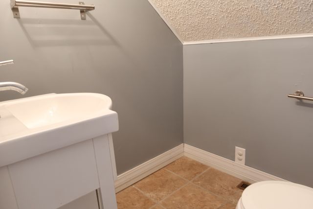 312 N Center Avenue, Bradley, IL 60915