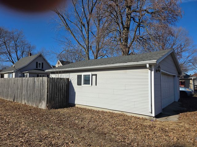 312 N Center Avenue, Bradley, IL 60915