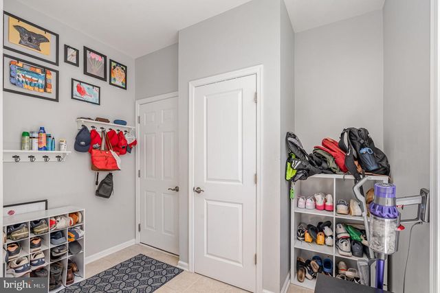 24846 SOMERBY DR, Chantilly, VA 20152
