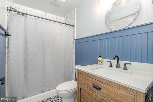 24846 SOMERBY DR, Chantilly, VA 20152