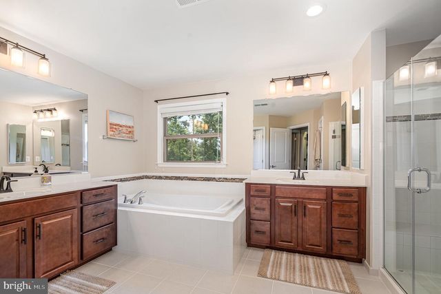 24846 SOMERBY DR, Chantilly, VA 20152