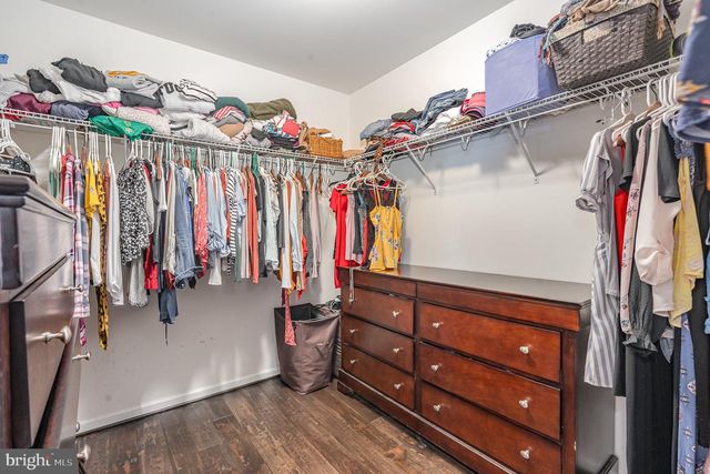 24846 SOMERBY DR, Chantilly, VA 20152