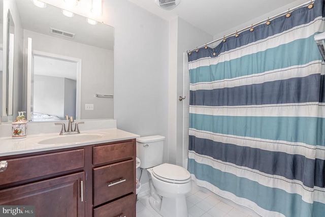 24846 SOMERBY DR, Chantilly, VA 20152