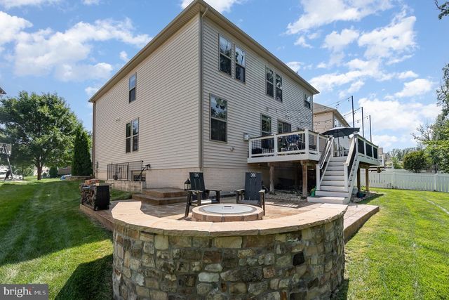 24846 SOMERBY DR, Chantilly, VA 20152