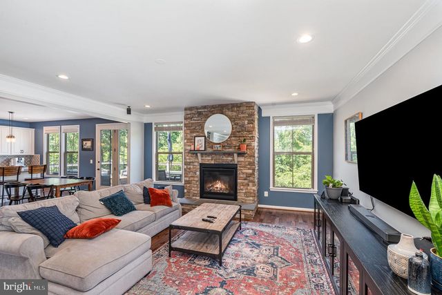 24846 SOMERBY DR, Chantilly, VA 20152