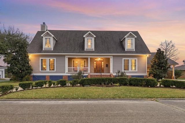 2325 Barbe Street, Lake Charles, LA 70601