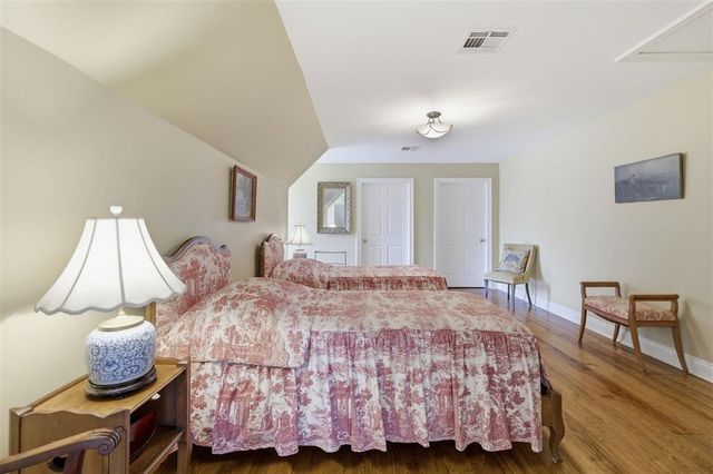 2325 Barbe Street, Lake Charles, LA 70601