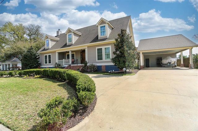 2325 Barbe Street, Lake Charles, LA 70601