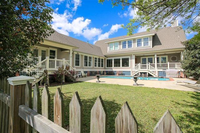 2325 Barbe Street, Lake Charles, LA 70601