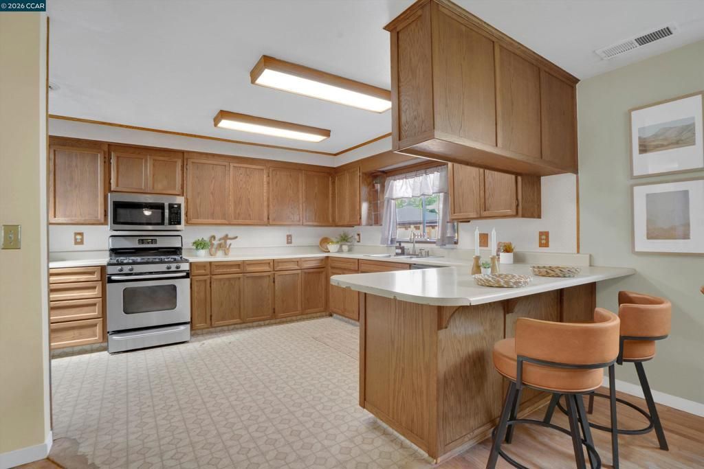 Image 10 of property listing at 2673 Kennedy St, Livermore, CA 94551