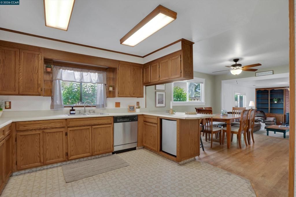 Image 12 of property listing at 2673 Kennedy St, Livermore, CA 94551