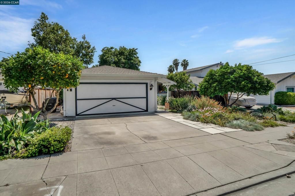 Image 2 of property listing at 2673 Kennedy St, Livermore, CA 94551