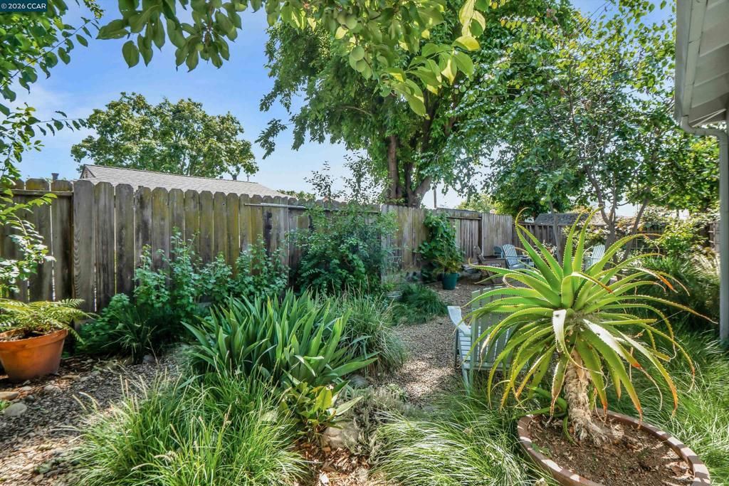 Image 32 of property listing at 2673 Kennedy St, Livermore, CA 94551