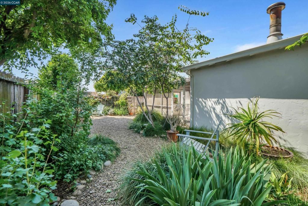 Image 33 of property listing at 2673 Kennedy St, Livermore, CA 94551