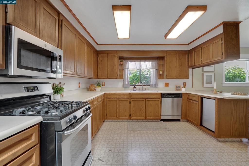 Image 7 of property listing at 2673 Kennedy St, Livermore, CA 94551
