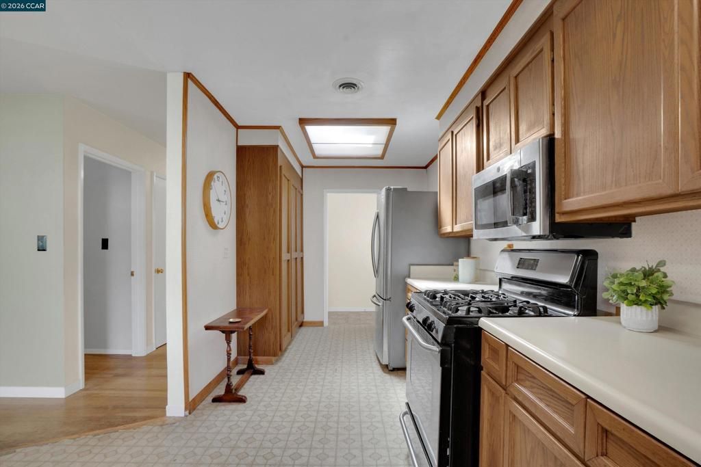 Image 8 of property listing at 2673 Kennedy St, Livermore, CA 94551