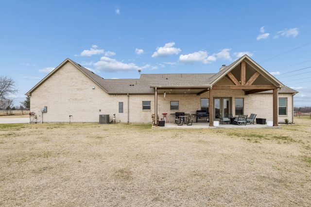 20450 County Road 637, Nevada, TX 75173