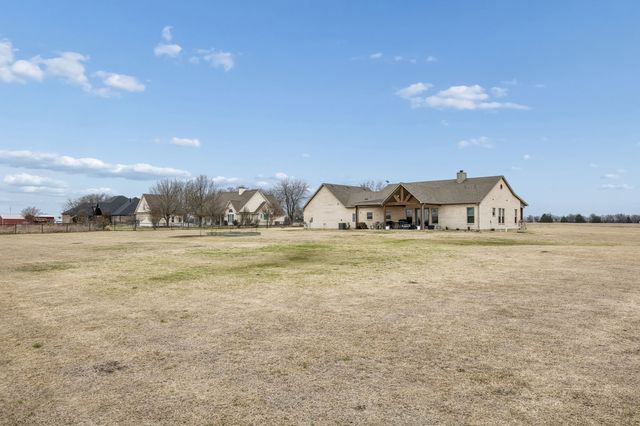 20450 County Road 637, Nevada, TX 75173