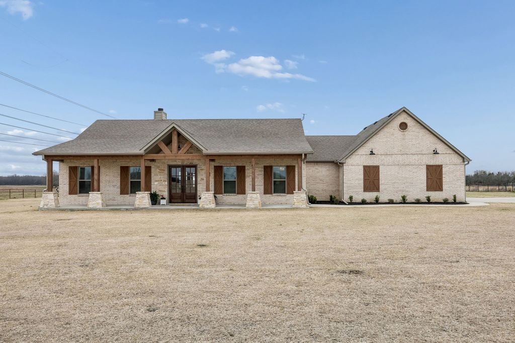 20450 County Road 637, Nevada, TX 75173