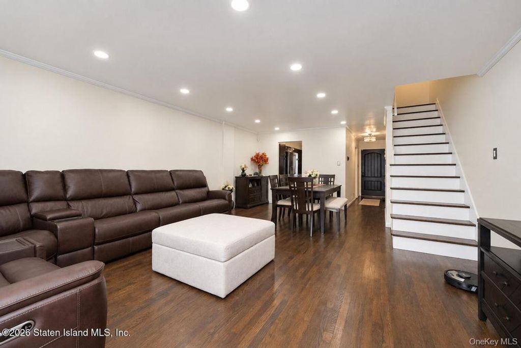 23 Dreyer Ave, Staten Island, NY 10314 — photo 3