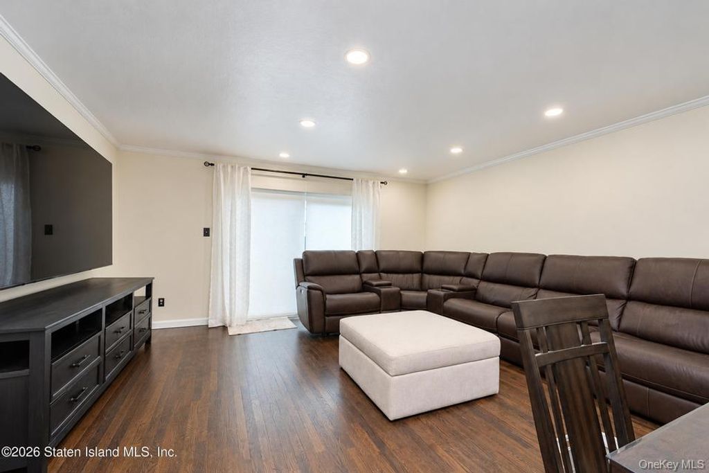 23 Dreyer Ave, Staten Island, NY 10314 — photo 4