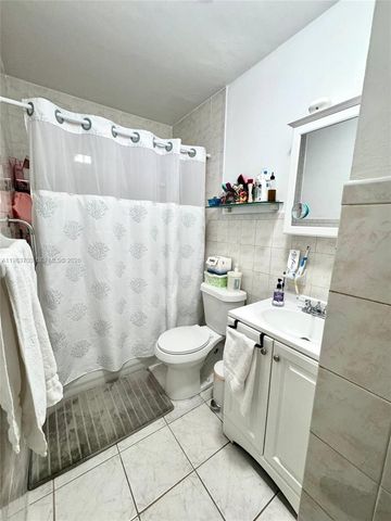 3551 SW 9th Ter 317, Miami, FL 33135