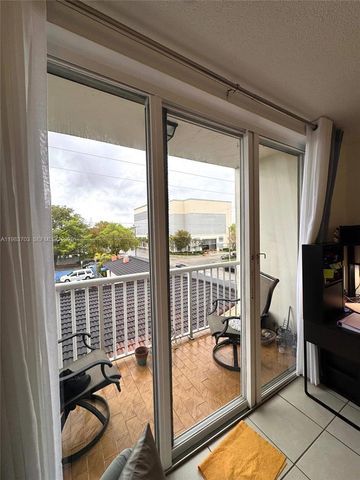 3551 SW 9th Ter 317, Miami, FL 33135