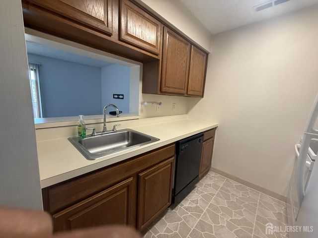 1908 Ravens Crest Drive, Plainsboro, NJ 08536