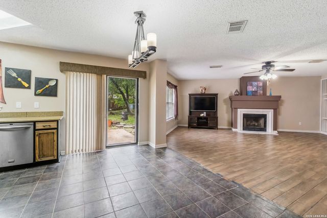 10903 BRISTLE OAK DR, San Antonio, TX 78249