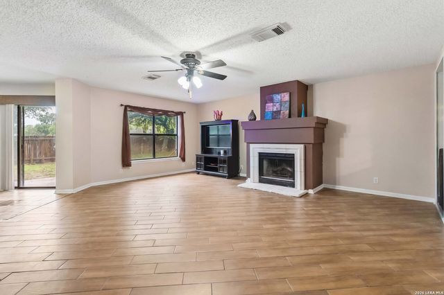 10903 BRISTLE OAK DR, San Antonio, TX 78249