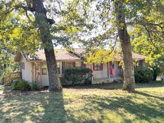 808 Fox Chase Lane, Hixson, TN 37343