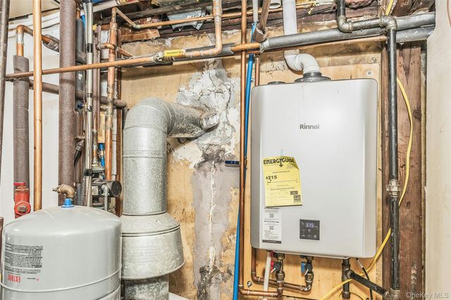 5 Malone Street, Hicksville, NY 11801