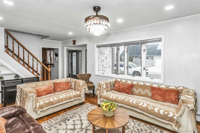 5 Malone Street, Hicksville, NY 11801