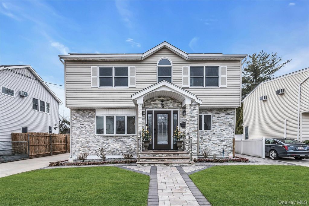 5 Malone Street, Hicksville, NY 11801