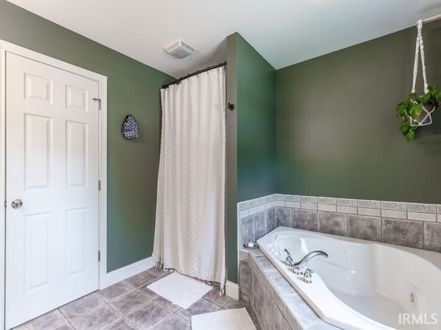 5013 Cider Mill Court, Evansville, IN 47711