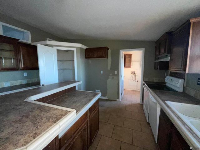 37880 E Pearl Dr, Wellton, AZ 85356