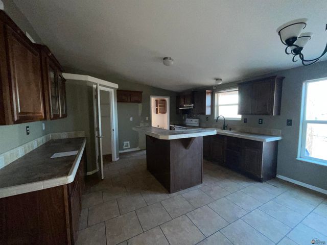 37880 E Pearl Dr, Wellton, AZ 85356