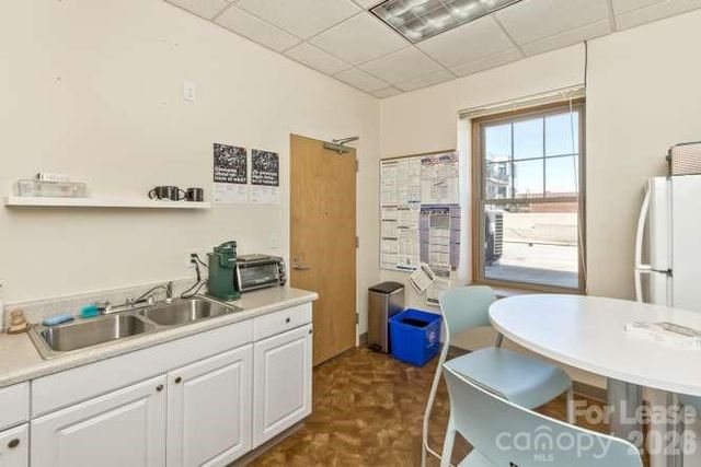 56 College Street 201, Asheville, NC 28801