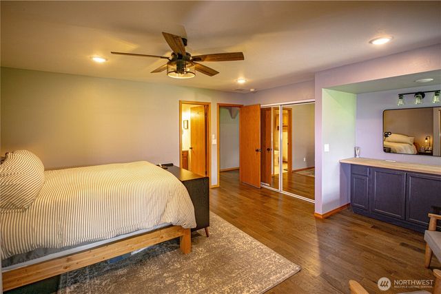 787 N Kendall Road, Sequim, WA 98382