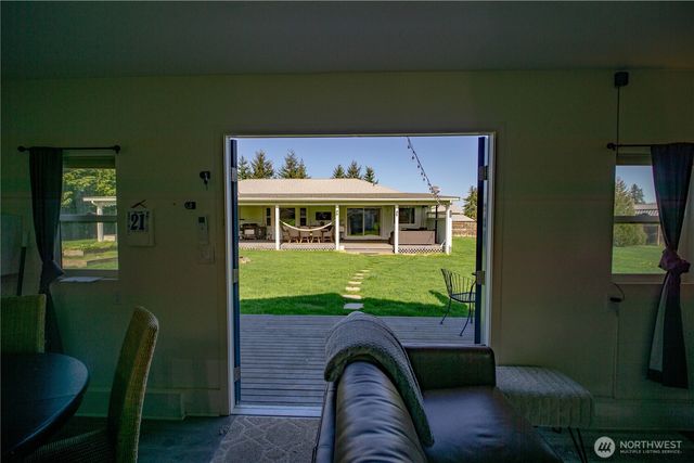 787 N Kendall Road, Sequim, WA 98382