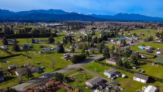 787 N Kendall Road, Sequim, WA 98382