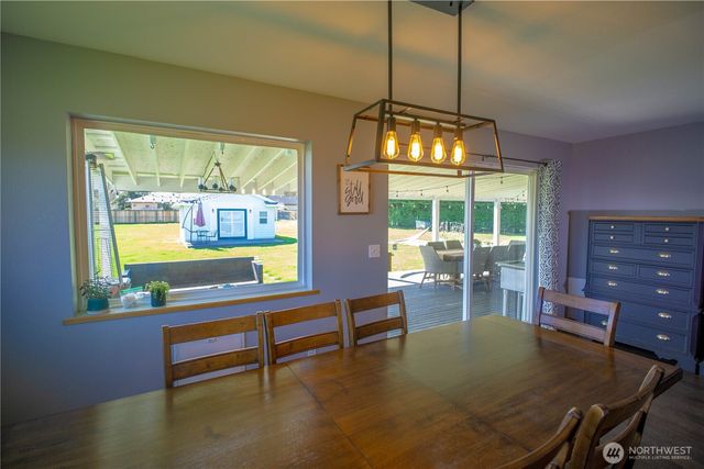 787 N Kendall Road, Sequim, WA 98382