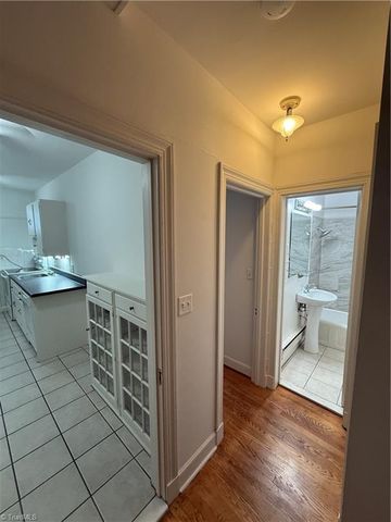 1306 Glade Street 25, Winston-salem, NC 27101