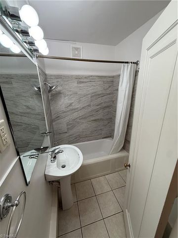 1306 Glade Street 25, Winston-salem, NC 27101