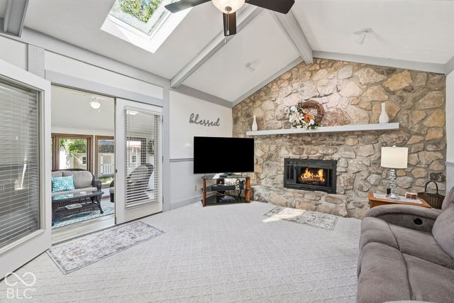 592 Echo Bend Boulevard, Greenwood, IN 46142