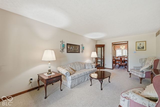592 Echo Bend Boulevard, Greenwood, IN 46142