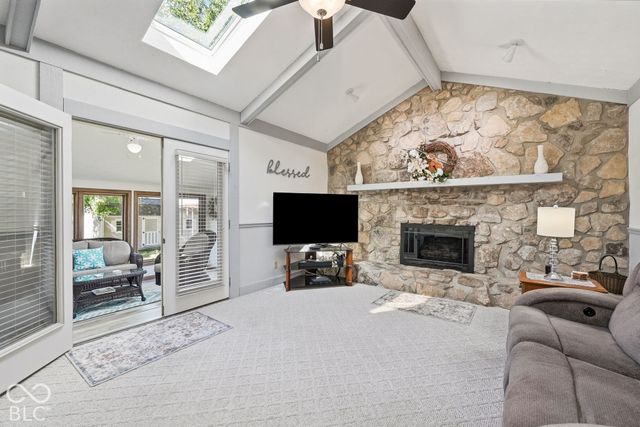 592 Echo Bend Boulevard, Greenwood, IN 46142