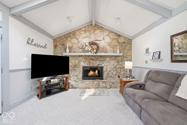 592 Echo Bend Boulevard, Greenwood, IN 46142